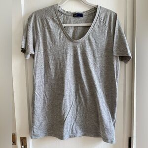 Gap tee